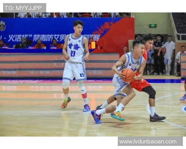 北京紫禁勇士迎战山东队全力争胜展现篮球激情与团队精神