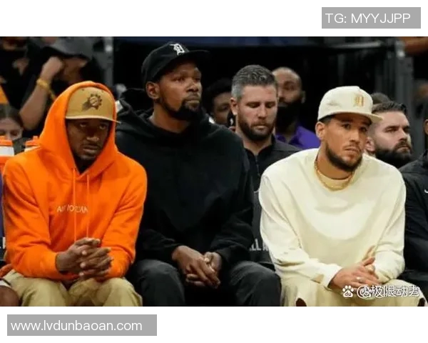 勇士与太阳激战四月六日赛季巅峰对决引发球迷热议 勇士与太阳激战四月六日赛季巅峰对决引发球迷热议