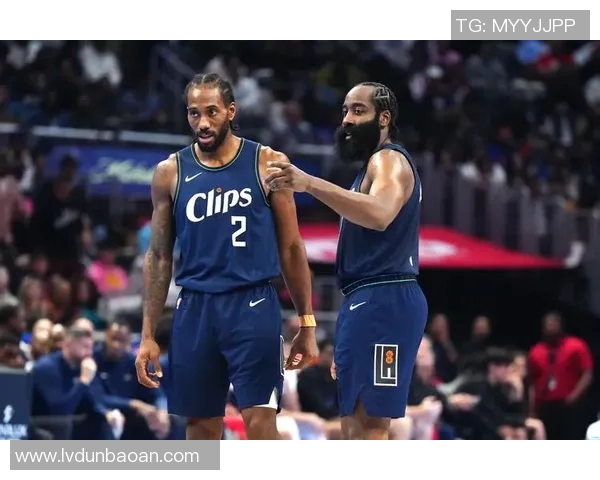 勇士与快船激战12月24日精彩对决回顾与分析