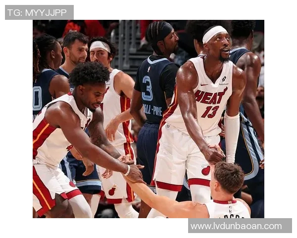 热火与鹈鹕精彩对决官方集锦回顾赛场瞬间与精彩表现