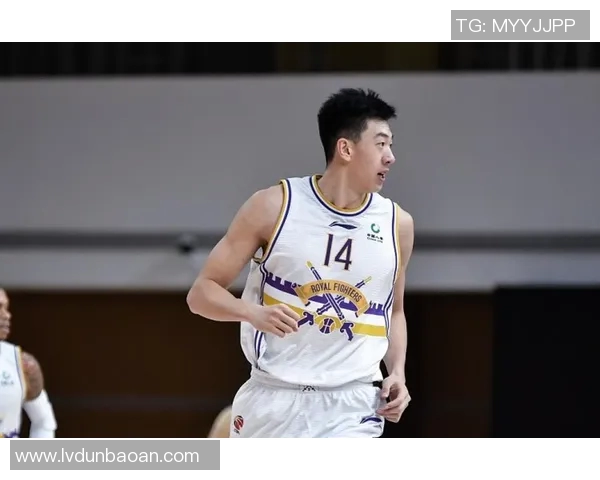 王少杰：从篮球新星到职业生涯转折的奋斗之路与未来展望