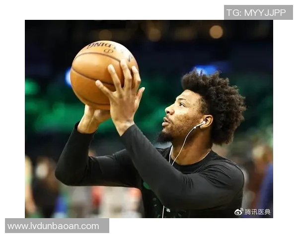 马库斯斯马特的篮球生涯与领导力：从新秀到球队核心的蜕变之路