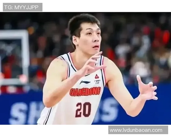 任骏飞领衔出战全明星赛展现篮球风采助力球队争夺总冠军荣耀 任骏飞领衔出战全明星赛展现篮球风采助力球队争夺总冠军荣耀