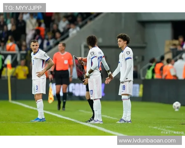 福冈黄蜂与东京绿茵激战正酣谁能在这场较量中笑到最后