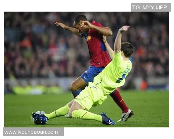 里昂与巴萨对决历史回顾及精彩瞬间分析