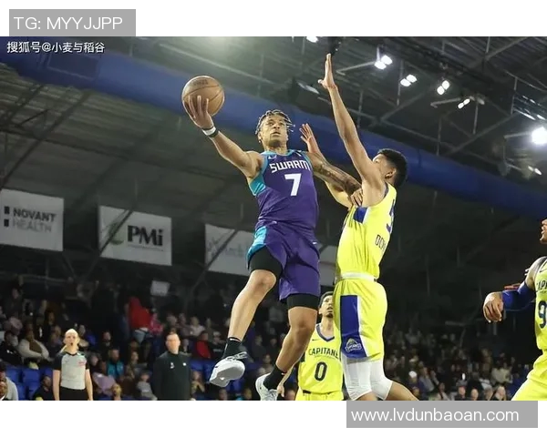 雷霆与黄蜂精彩对决完整视频回放尽享篮球魅力与激情时刻 雷霆与黄蜂精彩对决完整视频回放尽享篮球魅力与激情时刻