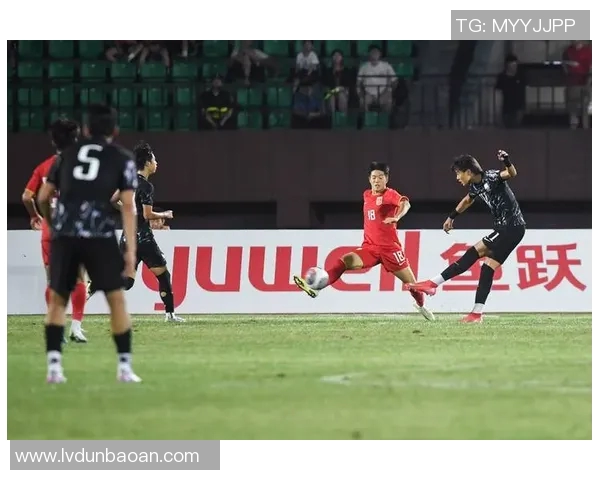 2016年中国与韩国足球对抗赛回顾与分析：激情碰撞与战术较量的精彩瞬间