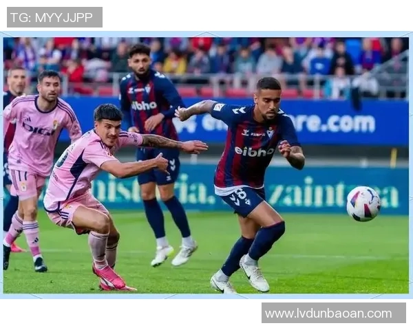 巴塞罗那主场迎战韦斯卡全力争胜展现球队实力与风采