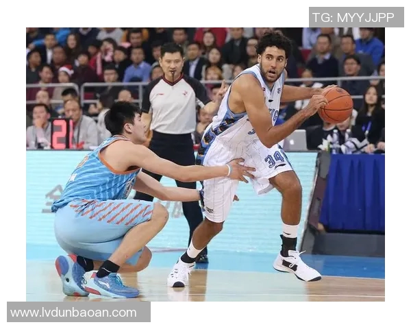 杰拉米格兰特的篮球之路与未来发展潜力探讨