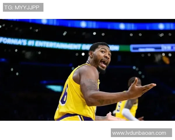 马库斯斯马特的篮球之路与个人成长故事探讨