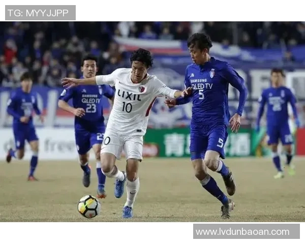 长崎航海与金泽塞维的精彩对决揭示足球战术与团队精神的较量 长崎航海与金泽塞维的精彩对决揭示足球战术与团队精神的较量