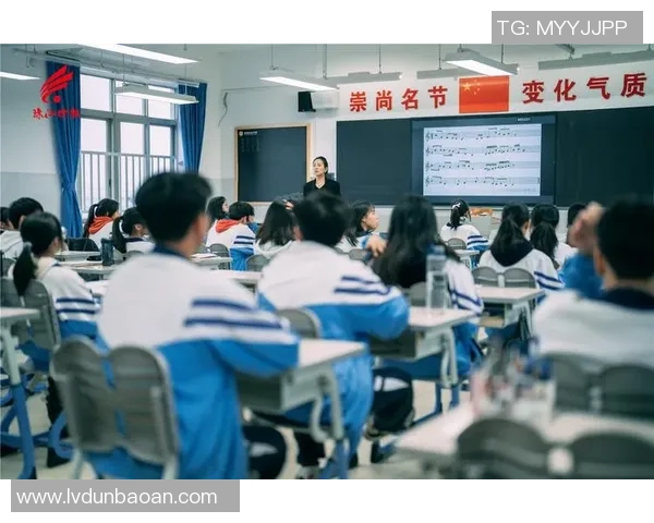 霍伊伦的传奇人生与科学探索之旅:从学术到实践的跨越与启示