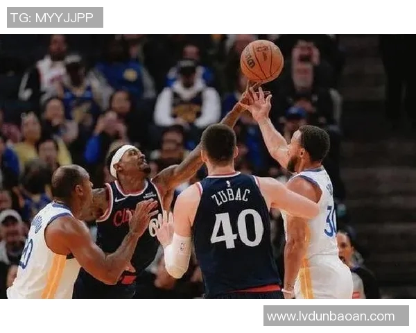 勇士与快船精彩对决回顾1月29日全场比赛亮点与分析