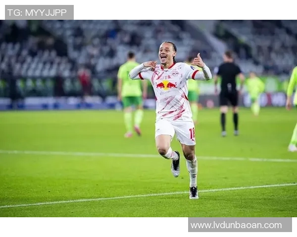 哈维西蒙斯的足球之路与未来发展潜力分析