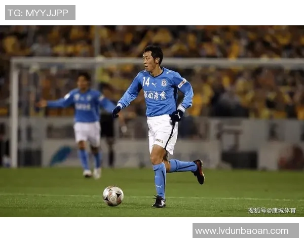水户蜀葵与磐田的激烈对决展现了日本足球的魅力与竞争力 水户蜀葵与磐田的激烈对决展现了日本足球的魅力与竞争力